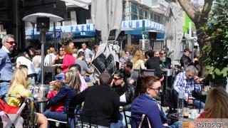 Eccentrico cafe: All day διασκέδαση στο κέντρο της πόλης.