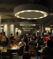 Πλήθος κόσμου στα εγκαίνια του "Delfini cafe - bar", μέρος 2ο.