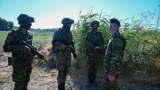 Ο αρχηγός ΓΕΣ επισκέφθηκε μονάδες και στρατόπεδα στον Έβρο