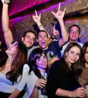 Το αδιαχώρητο στο μεγάλο opening του Prive club την Παρασκευή.