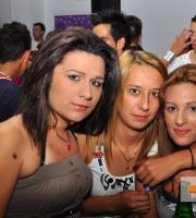 Η Εύα Λάσκαρη ξεσήκωσε τους πάντες στο Faces Club (Μέρος 1ο).