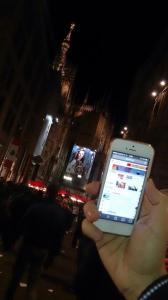 Ο Γιώργος και η Ελίνα βρίσκονται στο πανέμορφο Μιλάνο, στην Piazza del Duomo, παρέα με την αγαπημένη τους ενημέρωση.