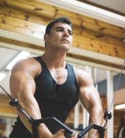 Who is Σπύρος;