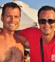 Ξέφρενο Dj AK party στο Beach resort Mojito, την Κυριακή.