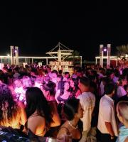 Η Έλενα Κώνστα ξεσήκωσε το NOA Rooftop με ένα εκρηκτικό DJ set