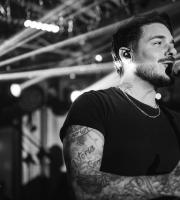 Το ΝΟΑ «βούλιαξε» από κόσμο για τον Stan!