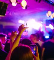 Μια πόλη, ένα event, μια νύχτα… και ένας ONEMANSHOW που απογείωσε τη βραδιά!