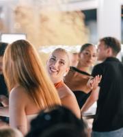 Summer Vibes με τη Μαρία Αντωνά στο rooftop του ΝΟΑ