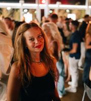 Summer Vibes με τη Μαρία Αντωνά στο rooftop του ΝΟΑ