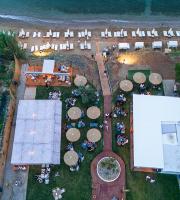 Το Calliroe Beach Bar άνοιξε την αυλαία του καλοκαιριού με ένα εντυπωσιακό Opening Party