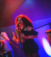 Oι ''Perros Calientes" τα έδωσαν όλα επί σκηνής το βράδυ της Παρασκευής στο SoHo