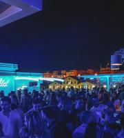 Yacht club: Μια "μαγική" ταράτσα που σου φτιάχνει την διάθεση!