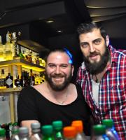 O DJ Akis Simintiridis σήκωσε τον Room 6 την Κυριακή στον "αέρα"
