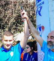 Ο χρυσός παραολυμπιονίκης Δήμος Μιχαλετζάκης με τον Δήμαρχο Αλεξανδρούπολης Βαγγέλη Λαμπάκη