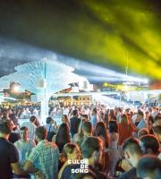 Φωτορεπορτάζ από το επικό πάρτυ με τον Culoe De Song στο Yacht Club