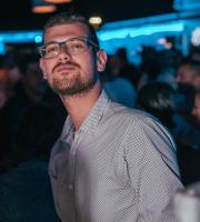 Yacht club: Ατελείωτη διασκέδαση μέχρι πρωίας!