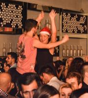 Παρασκευή βράδυ στο Prive Club με χριστουγεννιάτικη διάθεση
