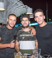 Συνεχίζονται τα όμορφα καλοκαιρινά βράδια στην ταράτσα του Yacht Club Αλεξανδρούπολης