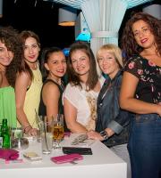 Yacht Club: Παρασκευή βράδυ στην πιο όμορφη ταράτσα της πόλης.