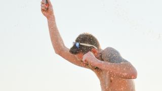 Άνοιξε το Reina Beach Bar με σούπερ Big Bang VIP Party.