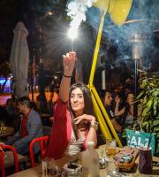 Σούπερ "White & Glow Edition" πάρτι την Παρασκευή στο "Κυβερνείο".