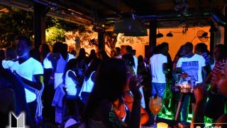 Σούπερ "White & Glow Edition" πάρτι την Παρασκευή στο "Κυβερνείο".