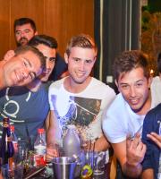 Σούπερ "White & Glow Edition" πάρτι την Παρασκευή στο "Κυβερνείο".