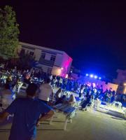 Μαθητικά και τοπικά μουσικά συγκροτήματα, dj's και χορευτικές παρουσιάσεις σε μια συναυλία για τη Ζωή. 