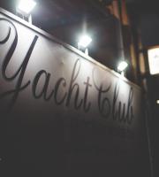 H απόλυτη καλοκαιρινή απόδραση έχει όνομα: Yacht Club.