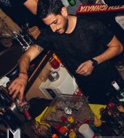 Το grande opening του Κυβερνείου παρέα με τον "Ta S.O.S Rizopoulos"