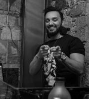 Το grande opening του Κυβερνείου παρέα με τον "Ta S.O.S Rizopoulos"