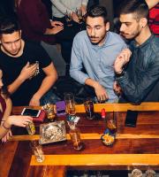 Το grande opening του Κυβερνείου παρέα με τον "Ta S.O.S Rizopoulos"