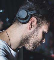 Ο άπαιχτος dj Georgoudis, τα "έσπασε" στο session του Ν.Ο.Α.