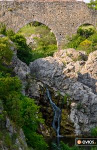 Το Βυζαντινό υδραγωγείο των Φερών και ο καταρράκτης του.