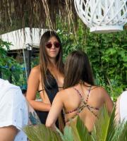 Yasu beach bar: Η νύχτα έγινε... μέρα με το δίδυμο φωτιά Junior Pappa & Antonio