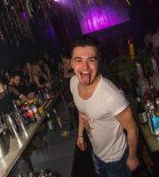 Τα Bad Bulls party γιόρτασαν 1 χρόνο παρουσίας στη νυχτερινή διασκέδαση της πόλης