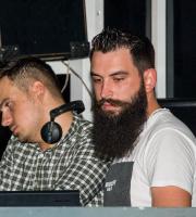 Οι Παρασκευές ανήκουν στο Υacht club!