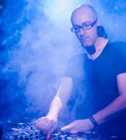 Όταν ο Nikos Diamantopoulos εμφανίστηκε στο SoHo και "απογείωσε" την διασκέδαση!