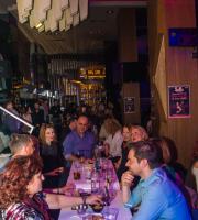 "Με κάθε τραγούδι & ένα ταξίδι" έκαναν όσοι βρέθηκαν στο Soho Absolutely Fabulous