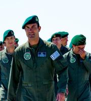 Επίδειξη ρίψης αλεξιπτωτιστών στο αεροδρόμιο Δημόκριτος της Αλεξανδρούπολης