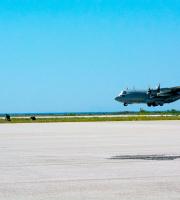 Επίδειξη ρίψης αλεξιπτωτιστών στο αεροδρόμιο Δημόκριτος της Αλεξανδρούπολης