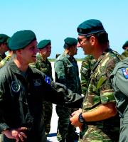 Επίδειξη ρίψης αλεξιπτωτιστών στο αεροδρόμιο Δημόκριτος της Αλεξανδρούπολης