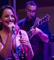 Οι "The Speakeasies Swing Band" επέστρεψαν και χάρισαν μια από τις πιο όμορφες βραδιές στο SoHo