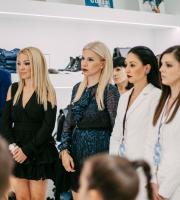Φωτορεπορτάζ από τα εγκαίνια με fashion show του "Moda Seconto" στην Αλεξανδρούπολη
