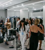 Φωτορεπορτάζ από τα εγκαίνια με fashion show του "Moda Seconto" στην Αλεξανδρούπολη