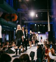 Φωτορεπορτάζ από τα εγκαίνια με fashion show του "Moda Seconto" στην Αλεξανδρούπολη