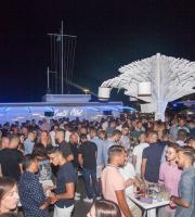 Μια νύχτα "μαγική" ήταν η Παρασκευή με Tsisma στο Υacht club!