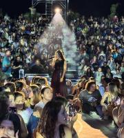 Η Νατάσσα Μποφίλιου έβαλε «φωτιά» στο Θέατρο Αλτιναλμάζη (video & φωτος)