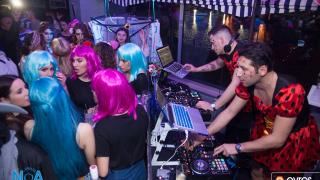 "Χαμός" έγινε στο party μασκέ του ΝΟΑ cafe bar 