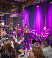 Η εκρηκτική LOVE ITOYA μας ξεσήκωσε το βράδυ της Παρασκευής στο SoHo Absolutely Fabulous!